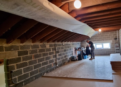 Aménagement d'un grenier à Namur - Début de la pose de la membrane d'étanchéité à l'air