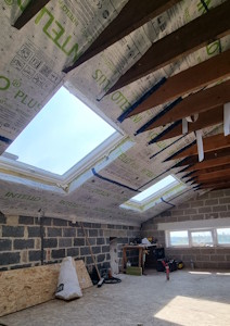 Aménagement d'un grenier à Namur - Etanchéité à l'air avec membrane INTELLO PLUS et TESCON VANA (Partie 1)