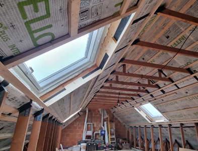 Aménagement d'un grenier à Wavre - Suite de l'étanchéité à l'air avec INTELLO PLUS et TESCON VANA + lattage