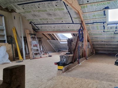 Aménagement d'un grenier à Beersel - Pose d'une membrane INTELLO Plus