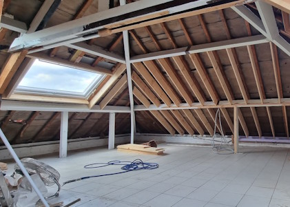Aménagement d'un grenier à Braine L'Alleud - Placement des velux